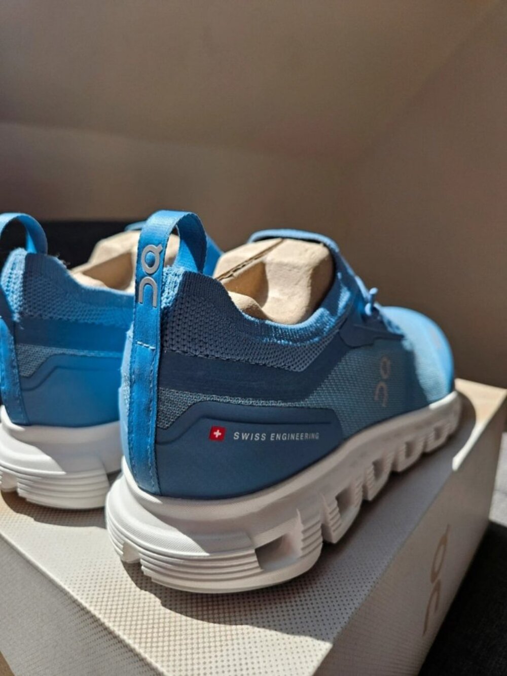 On Cloud Cloud 6 Versa Dust White Women's US 8.5 - Picture 7 of 10